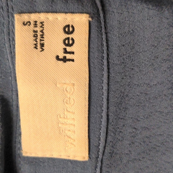 Aritzia Wilfred free | Tie Front Top - Picture 7 of 9